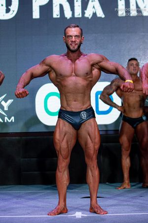 CLASSIC PHYSIQUE НОВИЧКИ